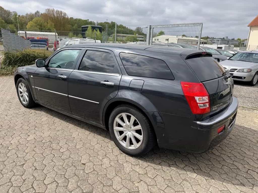 Chrysler 300C Touring 3.0 CRD*Xenon*Leder*KEYLESS* 12/2010-photo-4