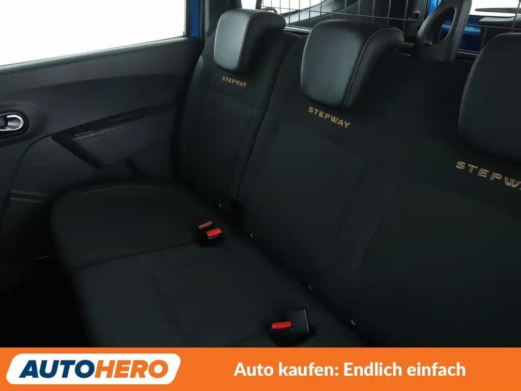 Dacia Lodgy 1.2 TCe Stepway Celebration*NAVI*PDC*SHZ* 05/2017-photo-13