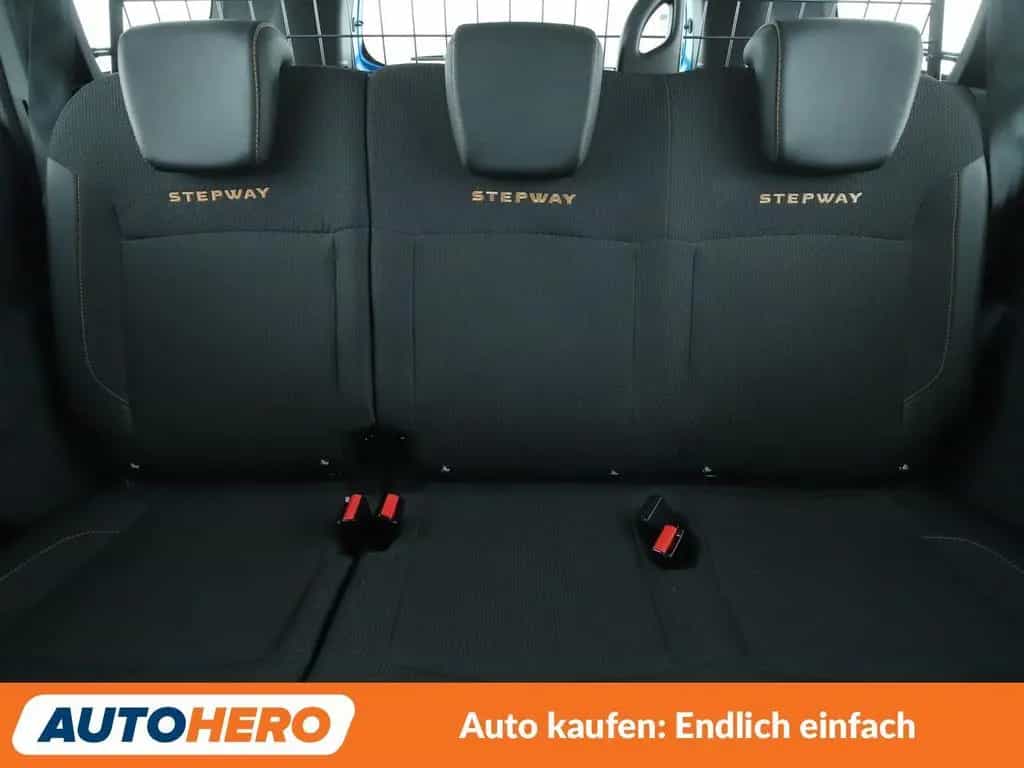 Dacia Lodgy 1.2 TCe Stepway Celebration*NAVI*PDC*SHZ* 05/2017-photo-15