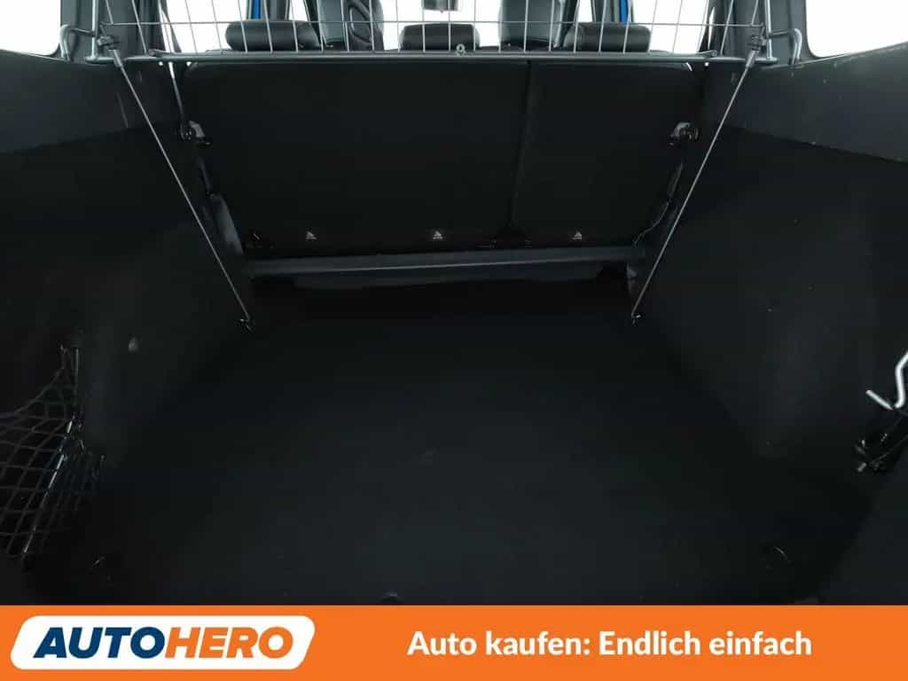 Dacia Lodgy 1.2 TCe Stepway Celebration*NAVI*PDC*SHZ* 05/2017-photo-17