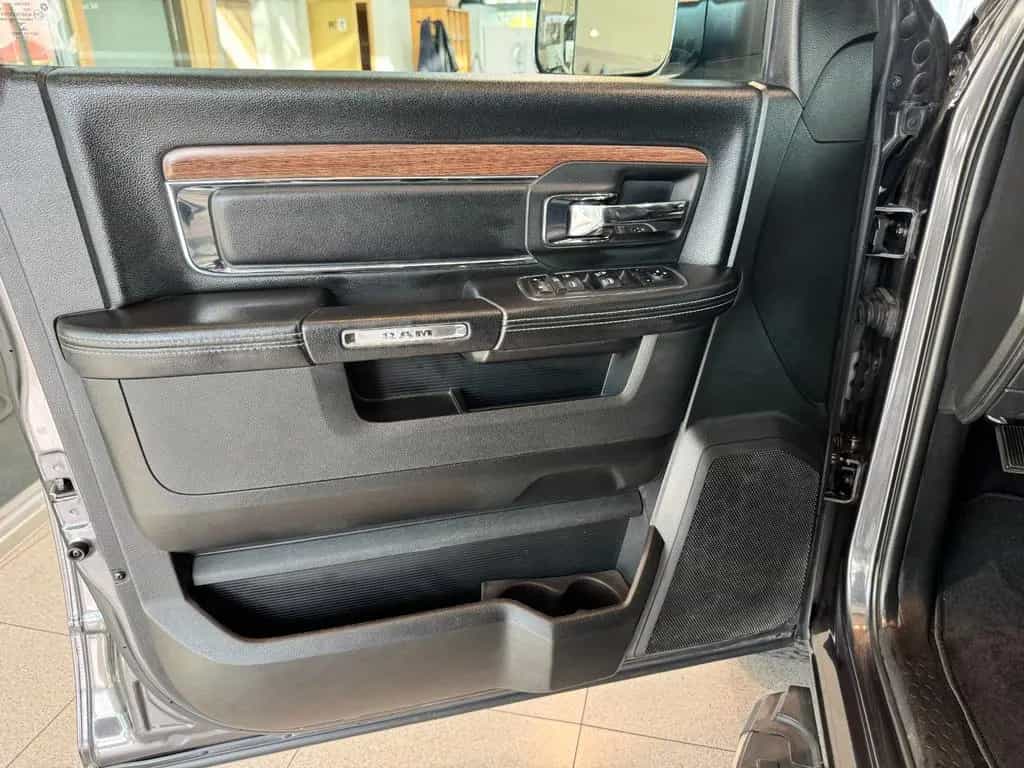 Dodge RAM LARAMIE ECO DIESEL 07/2017-photo-15