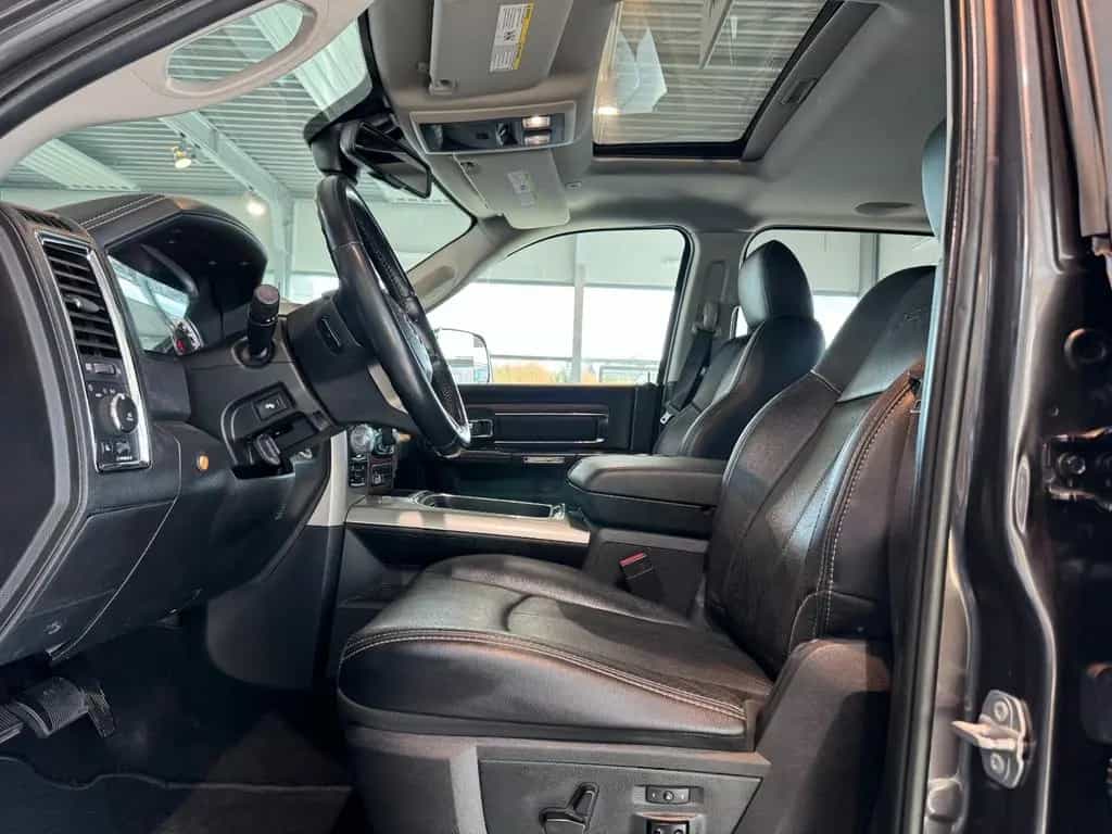 Dodge RAM LARAMIE ECO DIESEL 07/2017-photo-18