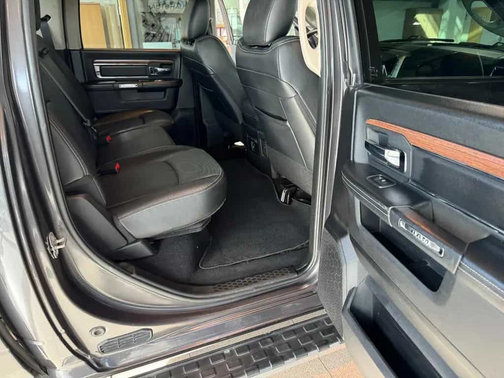 Dodge RAM LARAMIE ECO DIESEL 07/2017-photo-23