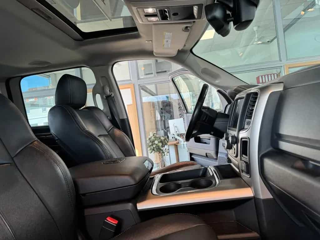Dodge RAM LARAMIE ECO DIESEL 07/2017-photo-28