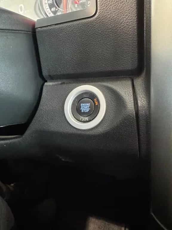 Dodge RAM LARAMIE ECO DIESEL 07/2017-photo-38