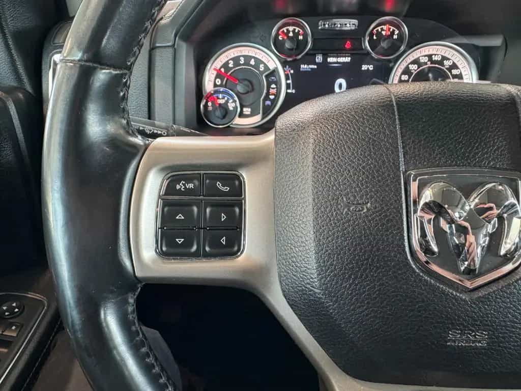 Dodge RAM LARAMIE ECO DIESEL 07/2017-photo-40