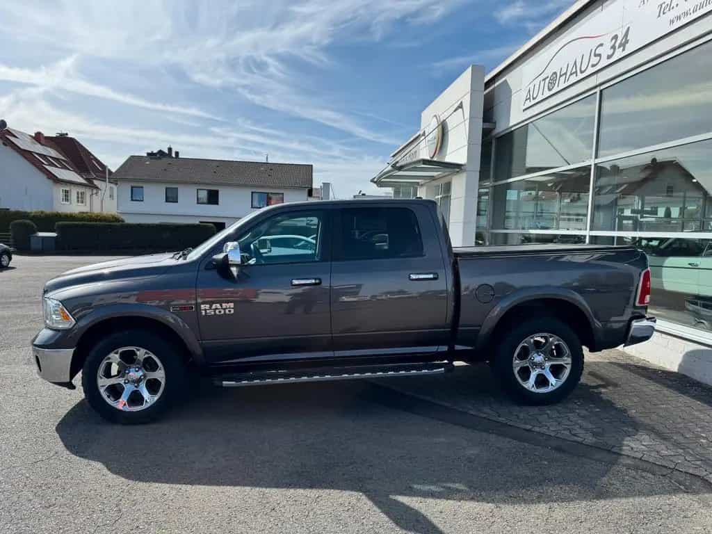 Dodge RAM LARAMIE ECO DIESEL 07/2017-photo-47