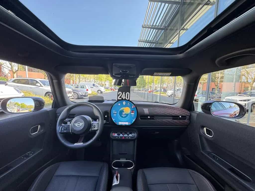 MINI Cooper C JCW Trim Pano HuD RFK Ad.Fahrwerk LHZ 10/2024-photo-1