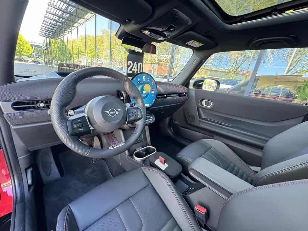 MINI Cooper C JCW Trim Pano HuD RFK Ad.Fahrwerk LHZ 10/2024-photo-3