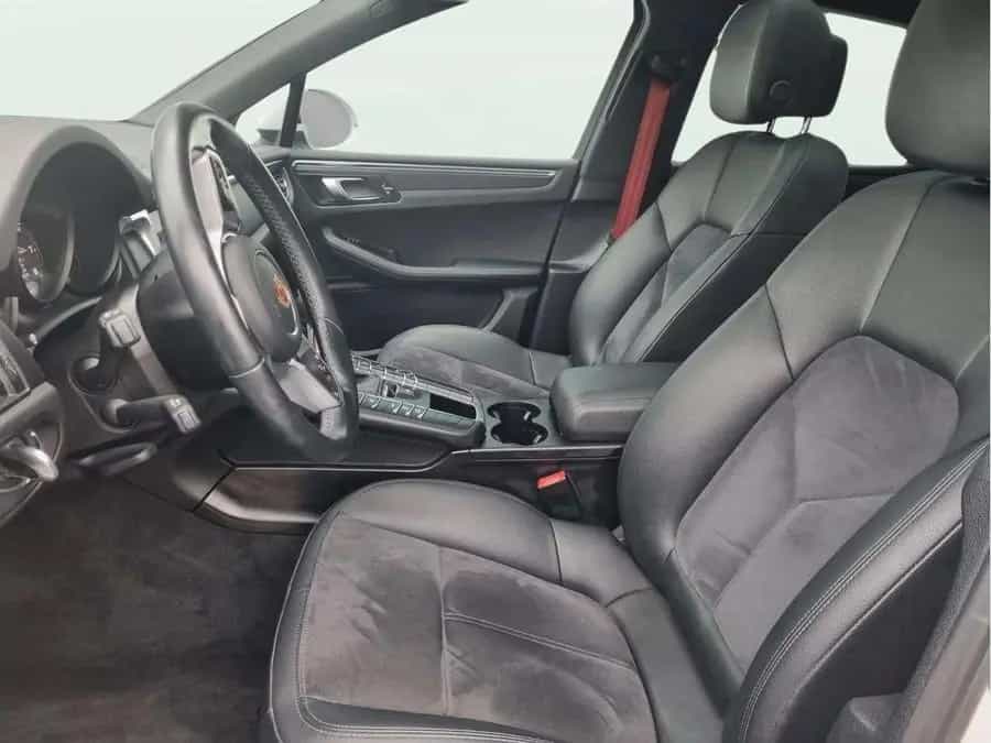 Porsche Macan Basis 02/2021-photo-18