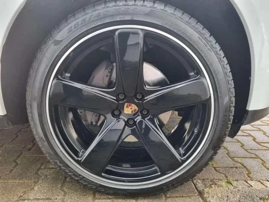 Porsche Macan Basis 02/2021-photo-22