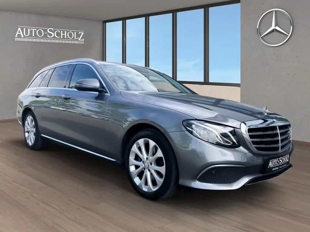 Mercedes-Benz E 200 T AVANTGARDE+EXCLUSIVE+SCHIEBEDACH+TOTW.++ 09/2017-photo-16