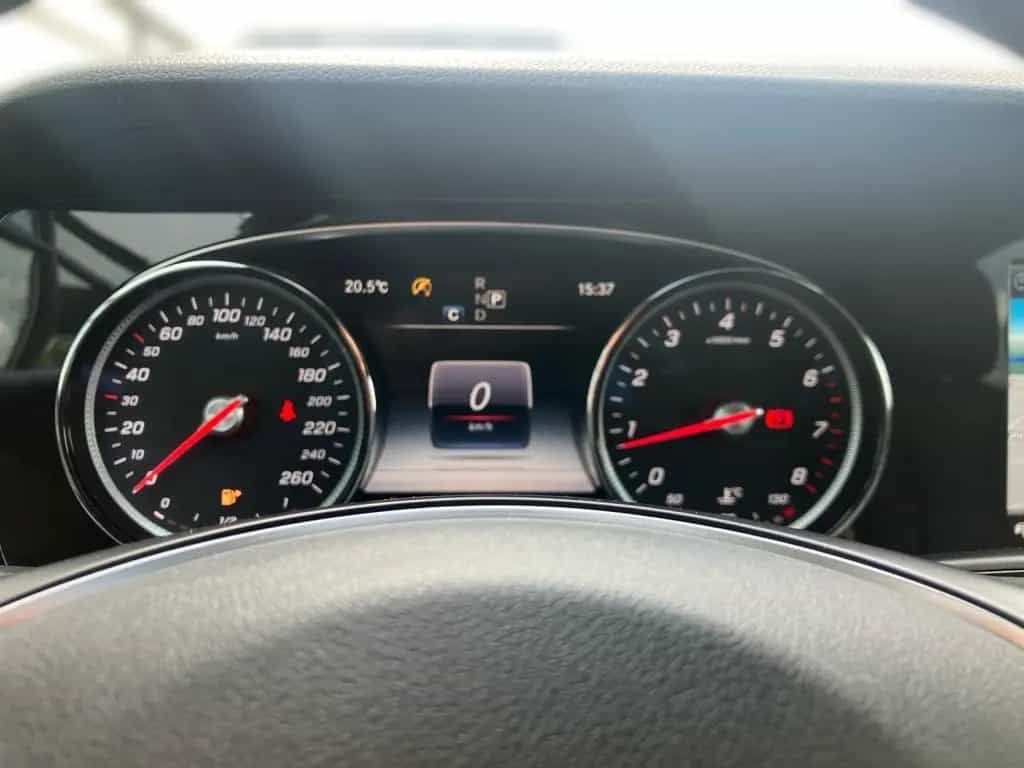 Mercedes-Benz E 200 T AVANTGARDE+EXCLUSIVE+SCHIEBEDACH+TOTW.++ 09/2017-photo-4