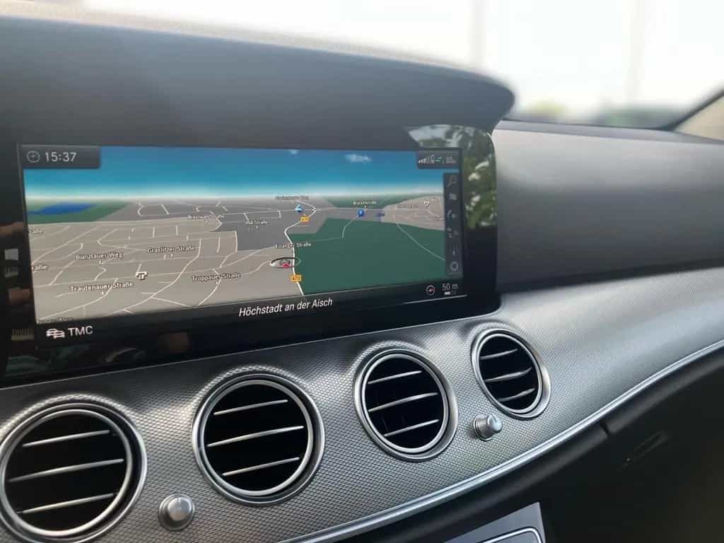 Mercedes-Benz E 200 T AVANTGARDE+EXCLUSIVE+SCHIEBEDACH+TOTW.++ 09/2017-photo-5
