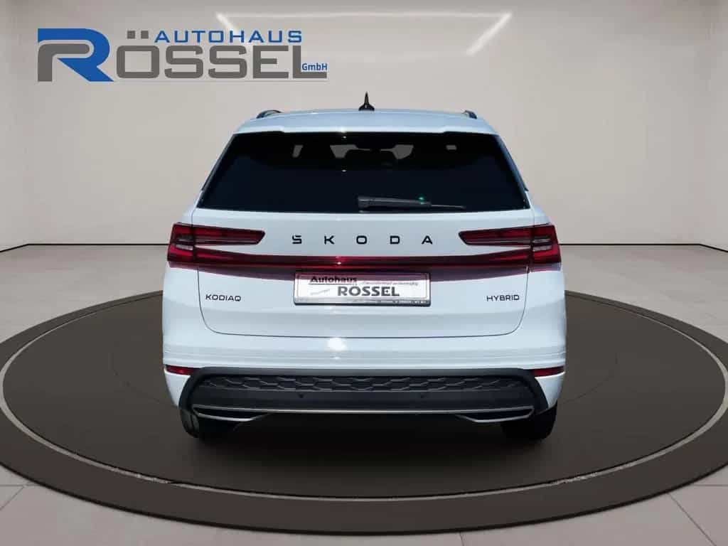 Skoda Kodiaq 1.5 TSI mHEV DSG Sportline 19" Alu Elekt null-photo-1