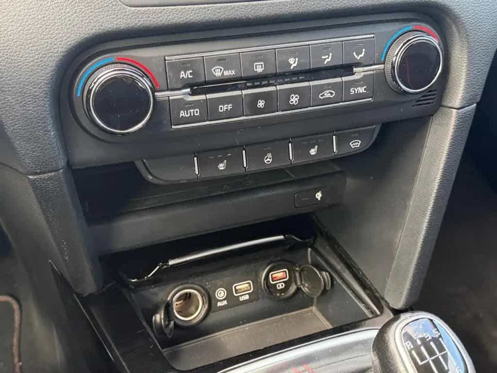 Kia Ceed GT *Navi*JBL*Memory Sitze* Pano* DAB* 01/2019-photo-23