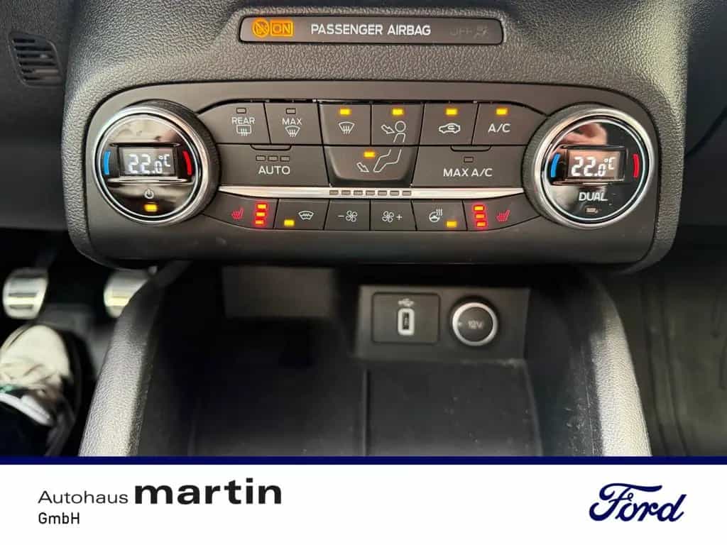 Ford Focus 1.5 ST-Line PDC SHZ KAMERA NAVI AHK LED 03/2019-photo-16