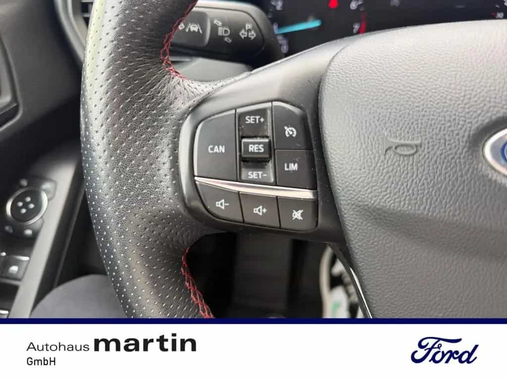Ford Focus 1.5 ST-Line PDC SHZ KAMERA NAVI AHK LED 03/2019-photo-17