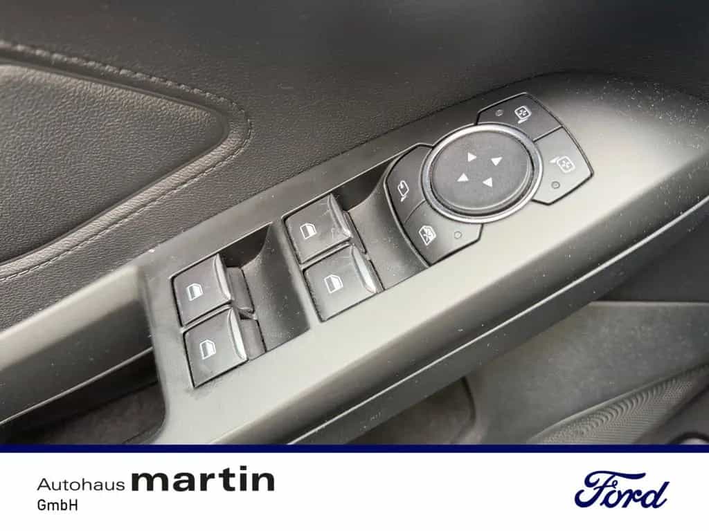 Ford Focus 1.5 ST-Line PDC SHZ KAMERA NAVI AHK LED 03/2019-photo-20