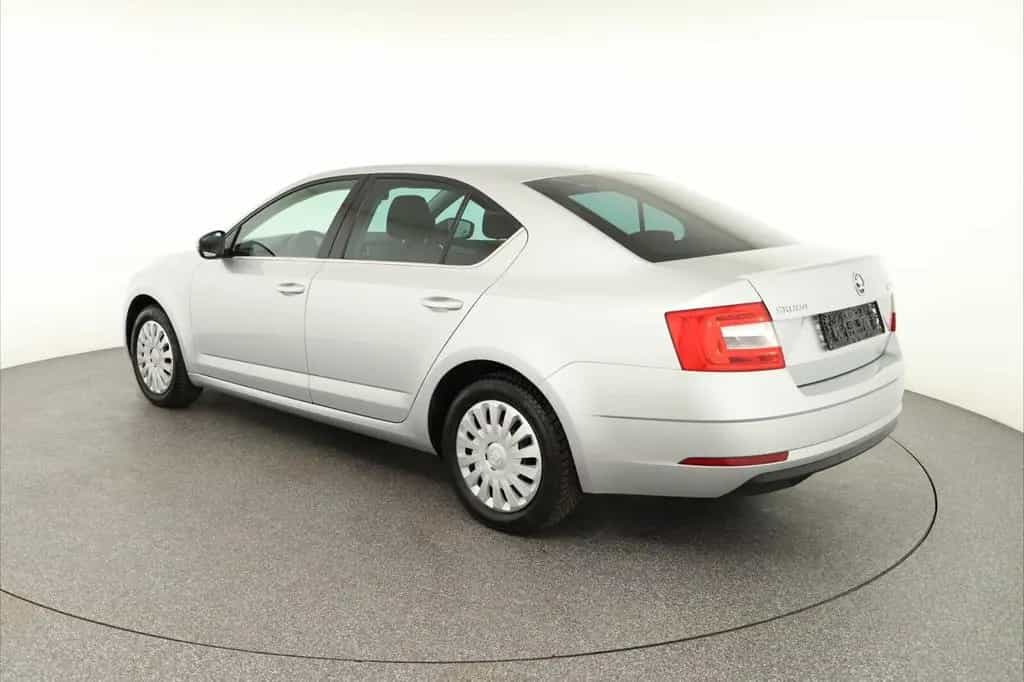Skoda Octavia 1.5 TSI ACT Style LED+CARPLAY+PDC+SHZ+ 03/2020-photo-4