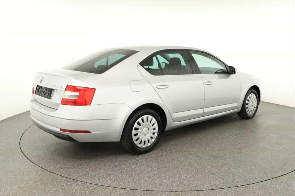 Skoda Octavia 1.5 TSI ACT Style LED+CARPLAY+PDC+SHZ+ 03/2020-photo-5