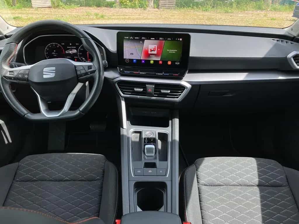 Seat Leon SPORTSTOURER 1.5 eTSI DSG FR KAMERA+BEATS 01/2022-photo-13