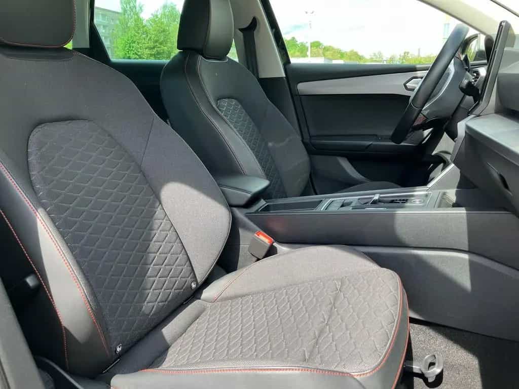 Seat Leon SPORTSTOURER 1.5 eTSI DSG FR KAMERA+BEATS 01/2022-photo-24