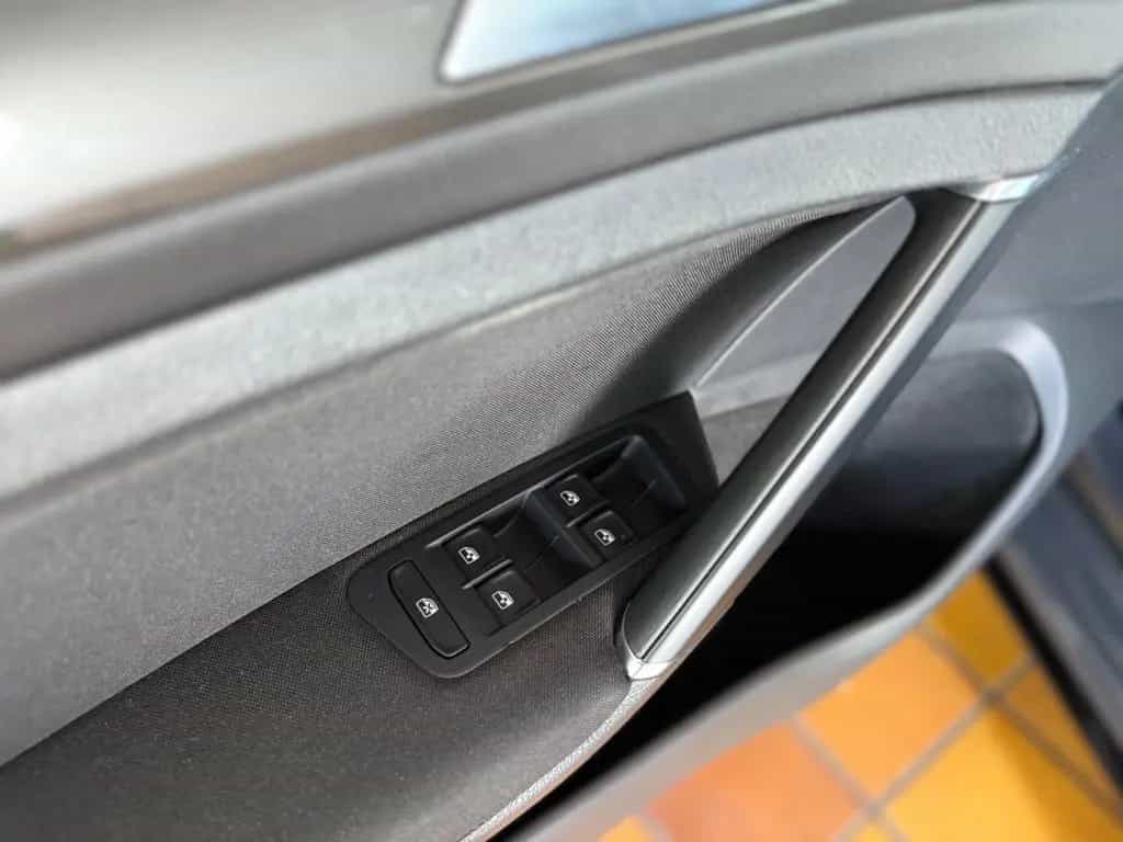 Volkswagen Golf VII Lim. Join Start-Stopp/R-LINE/NAVI/SHZ/ 10/2018-photo-17