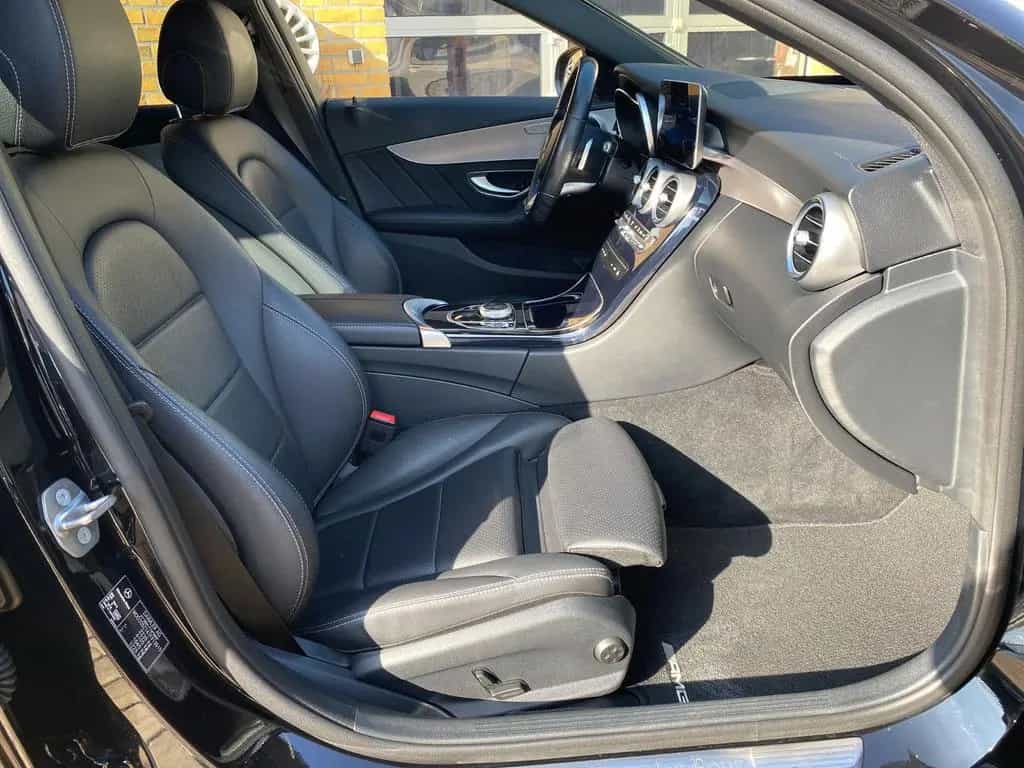 Mercedes-Benz C 220 T d AMG line LED Leder Kamera PDC AHK uvm. 05/2019-photo-14