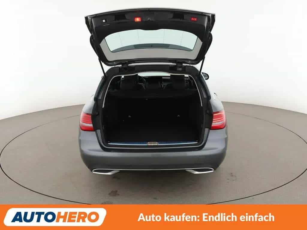Mercedes-Benz C 180 C-Klasse C 180 T Avantgarde Aut.*NAVI*TEMPO*CAM* 08/2019-photo-16