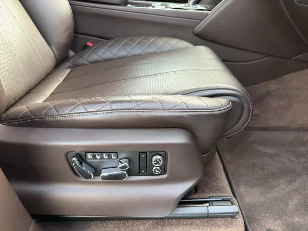 Bentley Bentayga 6.0 W12 4WD Massage Night Sitzb ACC HuD 03/2016-photo-13