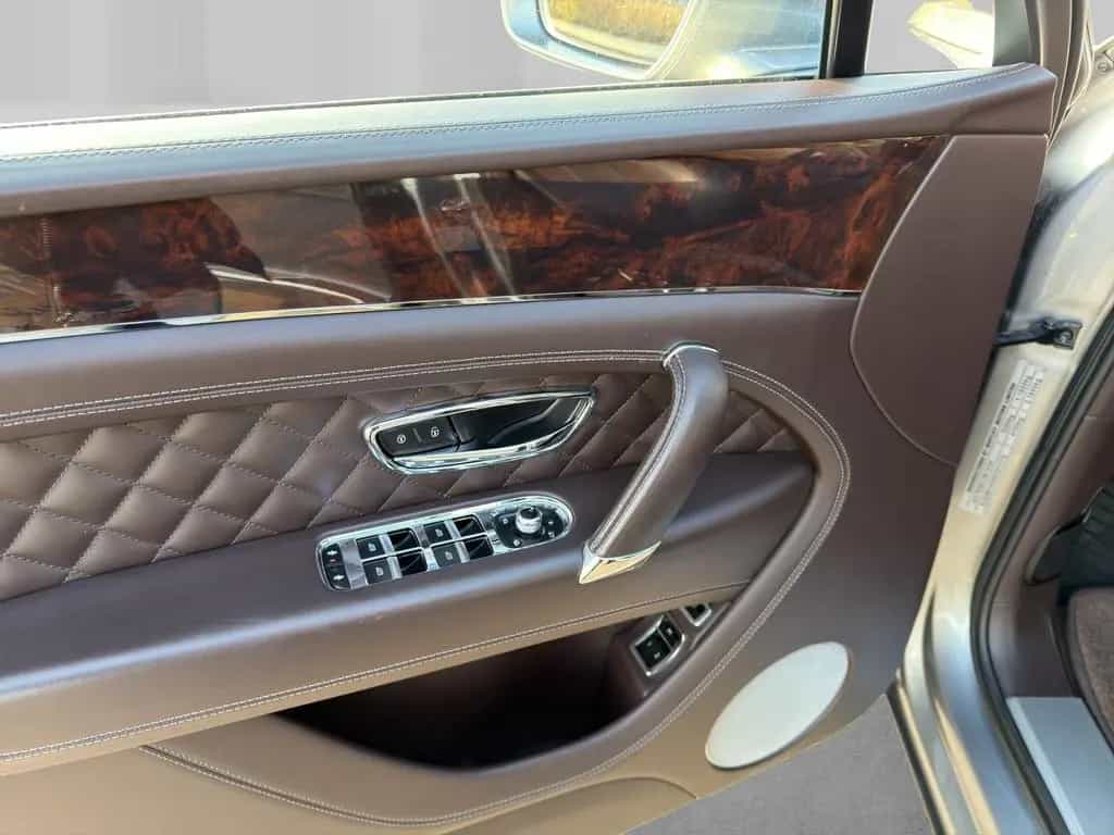 Bentley Bentayga 6.0 W12 4WD Massage Night Sitzb ACC HuD 03/2016-photo-9