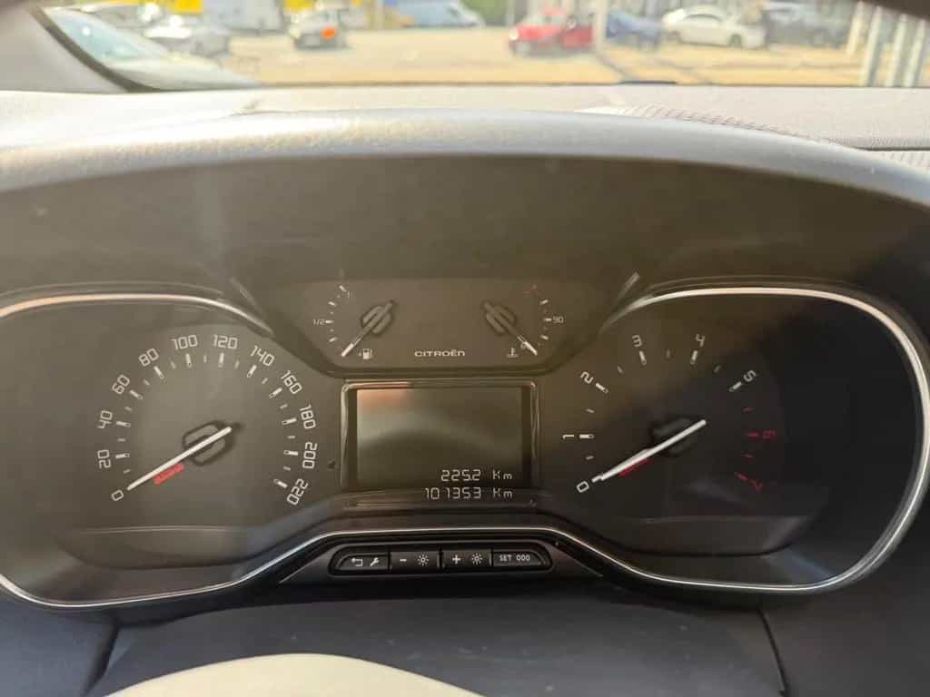 Citroën C3 Aircross Shine*PDC*LED*Tempo*CarPlay*Navi 01/2019-photo-14