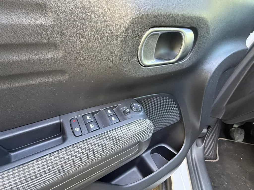 Citroën C3 Aircross Shine*PDC*LED*Tempo*CarPlay*Navi 01/2019-photo-24