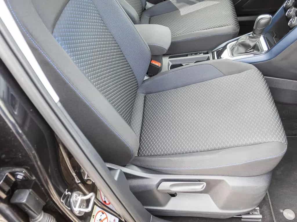 Volkswagen T-Roc 1.5 TSI DSG United R-Line, Navi, LED, Acti 06/2020-photo-21
