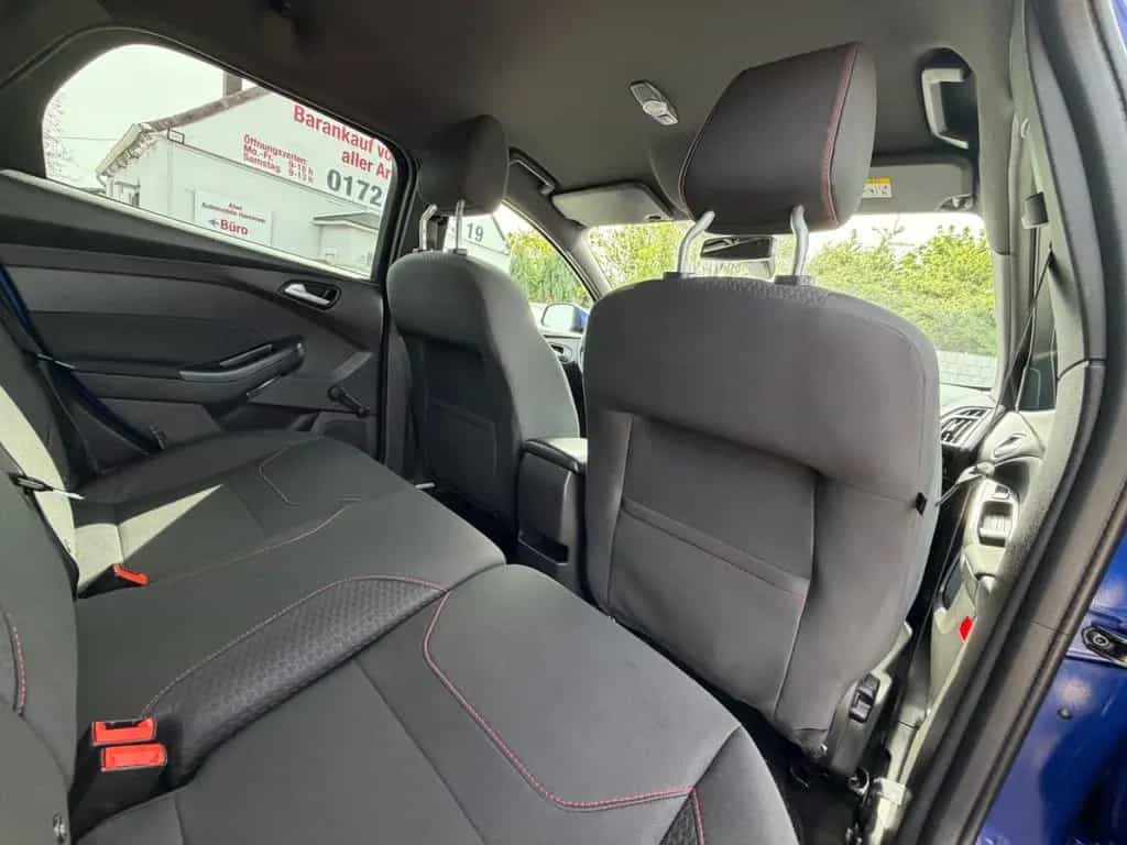 Ford Focus Turnier ST-Line Sportsitze Sport Lenkrad 12/2017-photo-41