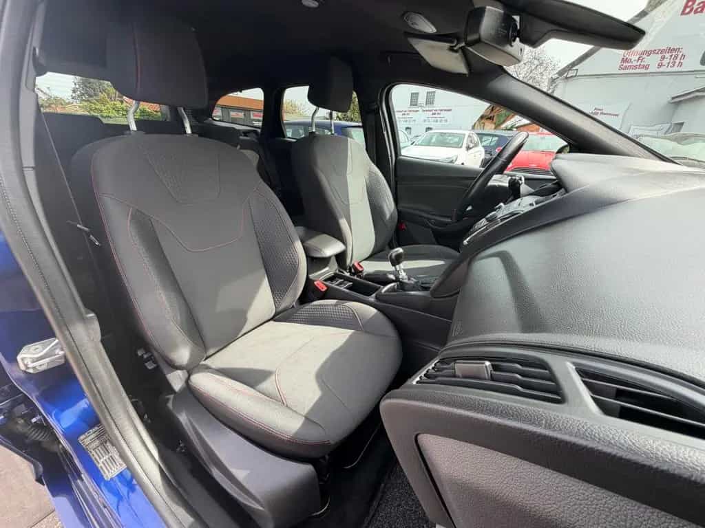 Ford Focus Turnier ST-Line Sportsitze Sport Lenkrad 12/2017-photo-42