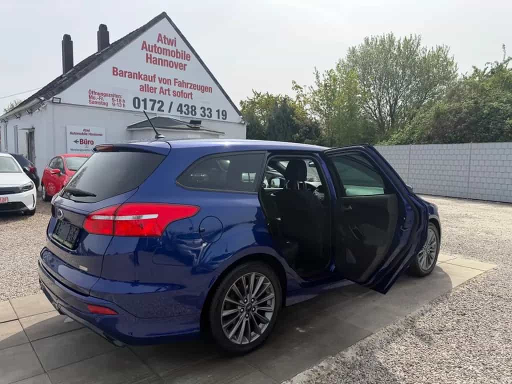Ford Focus Turnier ST-Line Sportsitze Sport Lenkrad 12/2017-photo-8
