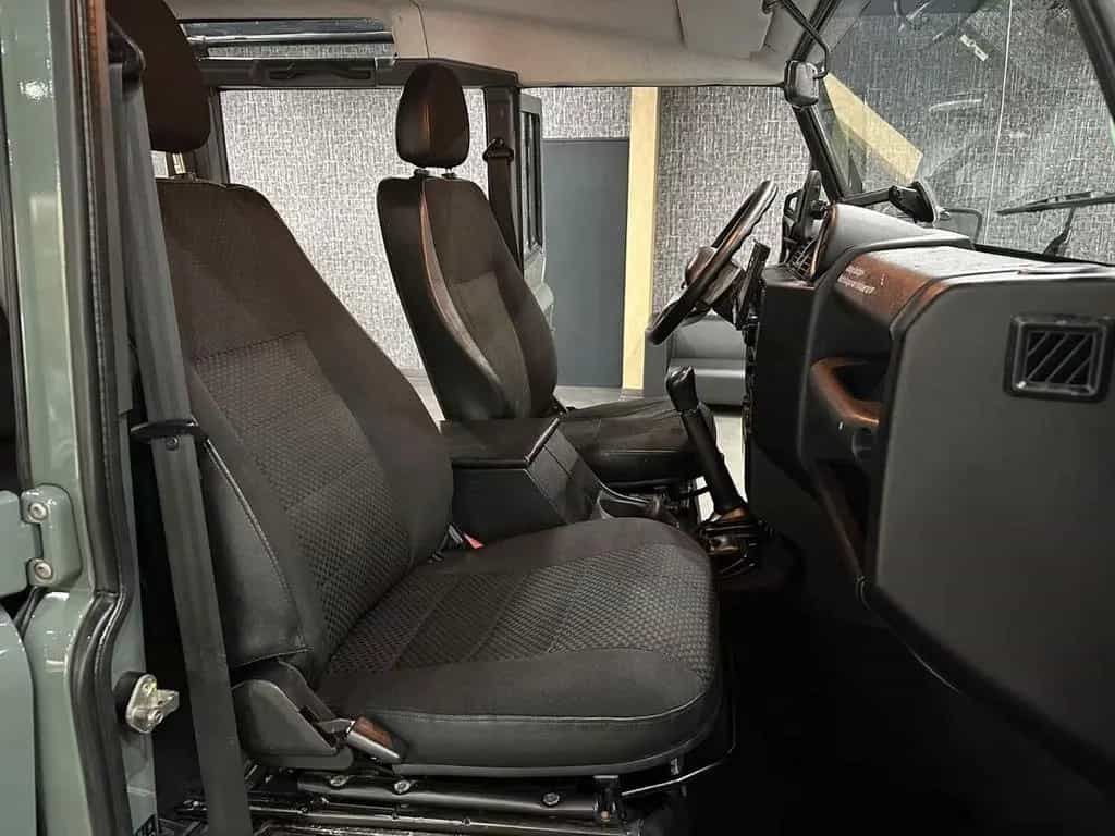 Land Rover Defender 110 2.2 TD4 Station Wagon S 09/2014-photo-11