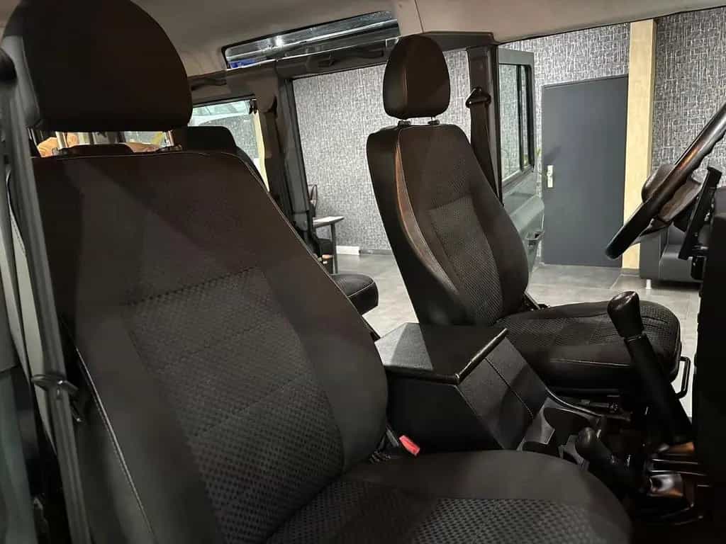 Land Rover Defender 110 2.2 TD4 Station Wagon S 09/2014-photo-12