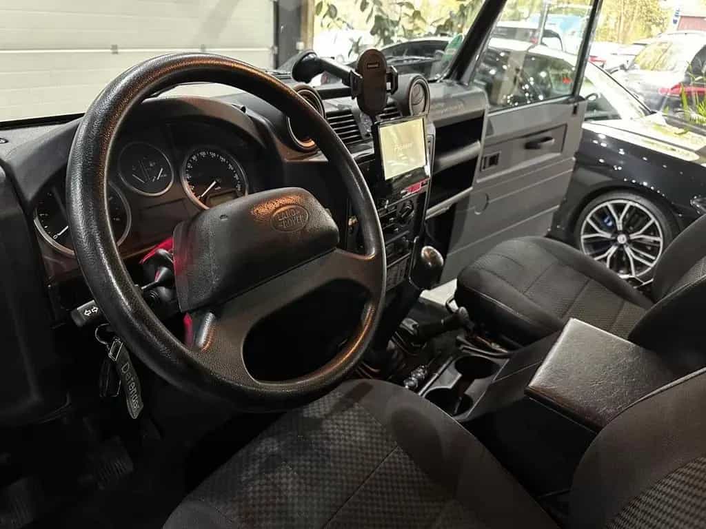 Land Rover Defender 110 2.2 TD4 Station Wagon S 09/2014-photo-14
