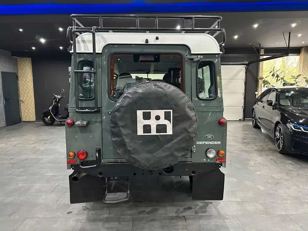 Land Rover Defender 110 2.2 TD4 Station Wagon S 09/2014-photo-3