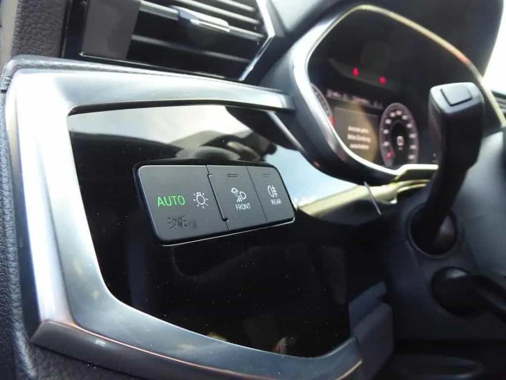 Audi Q3 SUV S line 1.5 TFSI 04/2019-photo-13