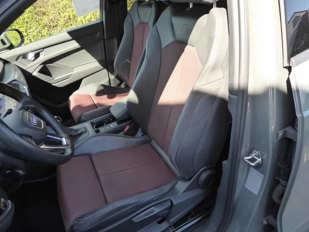 Audi Q3 SUV S line 1.5 TFSI 04/2019-photo-3