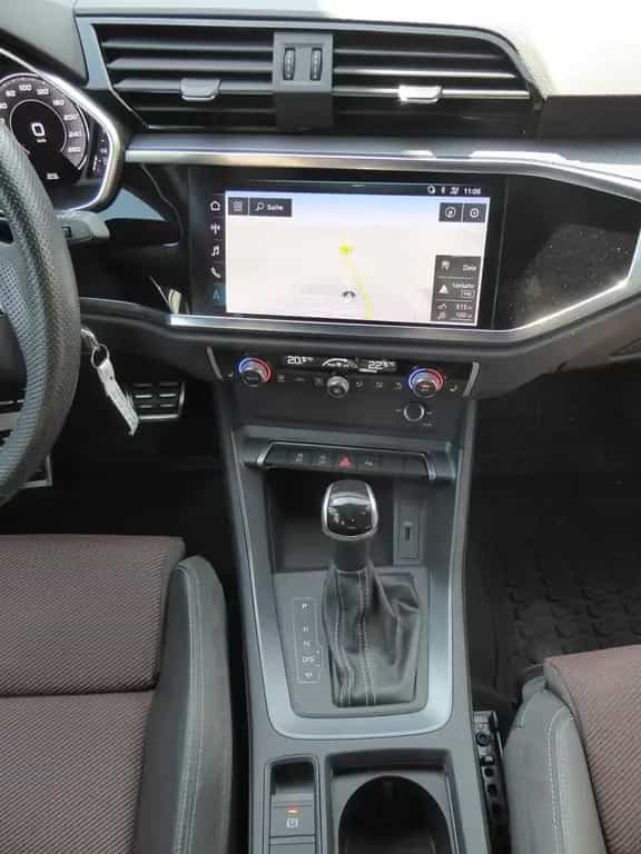 Audi Q3 SUV S line 1.5 TFSI 04/2019-photo-7