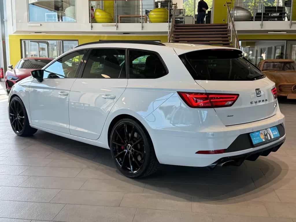 Seat Leon ST Cupra 300 4Drive*Keyless*Ambiente*RFK* 02/2018-photo-3