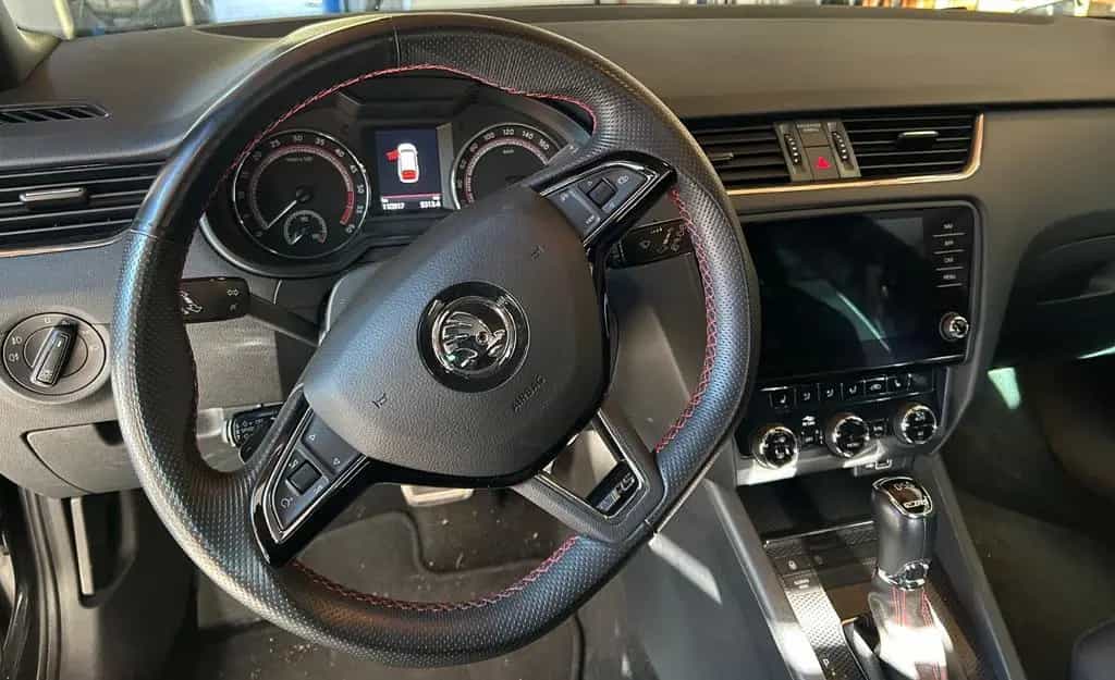 Skoda Octavia 2.0 TDI SCR DSG 4x4 RS60 Combi RS60 05/2020-photo-2