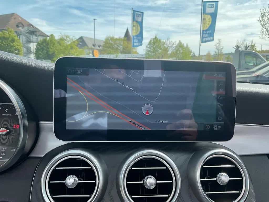 Mercedes-Benz C-Class 180 Cabrio AMG PAKET Navi LED Kamera PDC SHZ 08/2019-photo-23