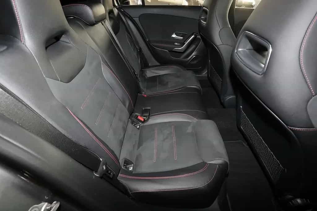 Mercedes-Benz A-Class 250 4M KAMERA+TOTWINKEL+SPURHALTE+MBUX+LED+18" 07/2019-photo-5