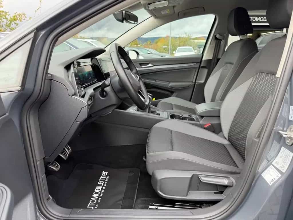 Volkswagen Golf 8 Lim. 1.5 TSI /NAVI/LED/ACC/HUD/CAM/GARANT 01/2023-photo-8